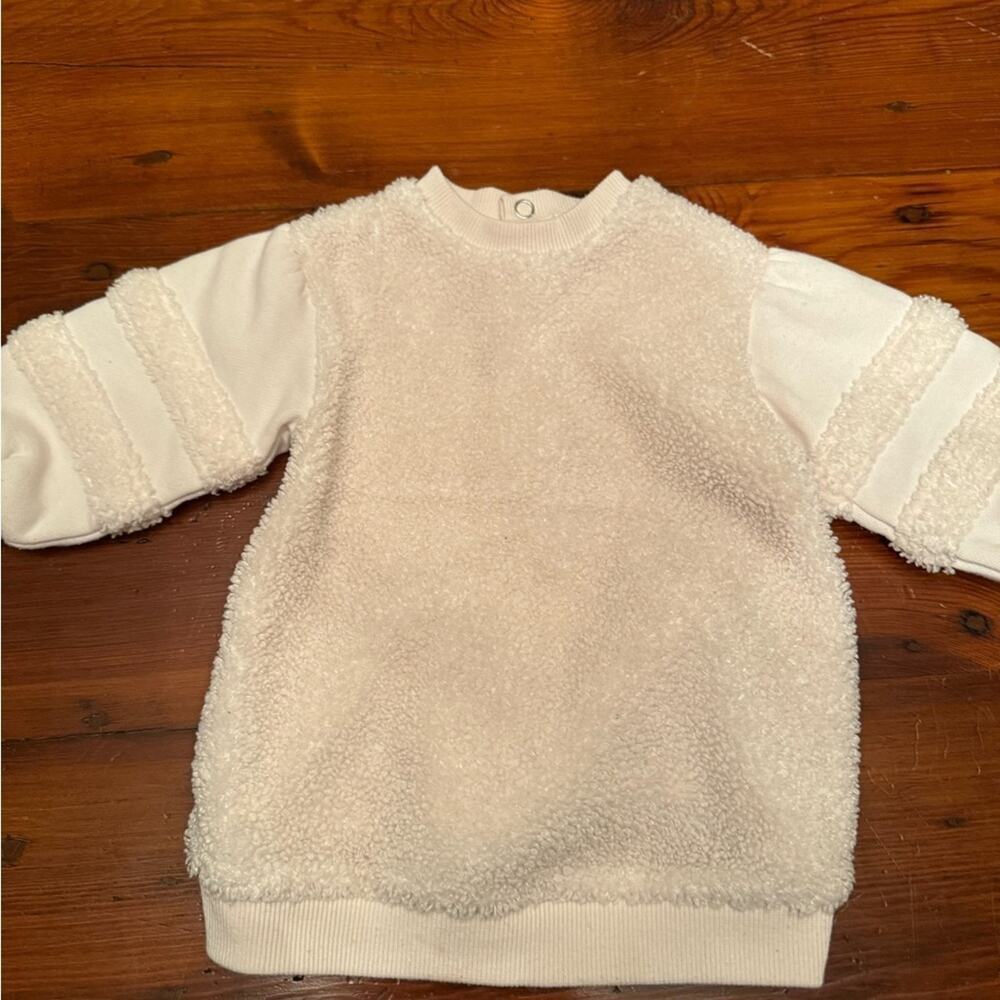 Mayoral cream Sherpa sweatshirt size 6months EUC